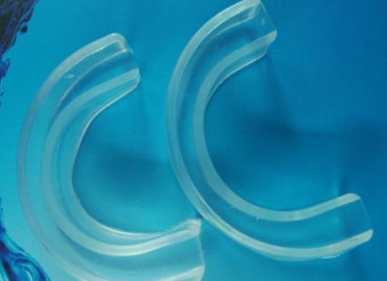 牙托美白使用方法