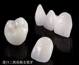 全瓷烤瓷牙的價(jia) 格