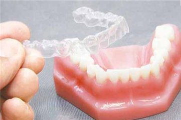 隱形牙套矯正怎麽(me) 刷牙