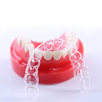 深圳牙齒正畸保持器要戴多久