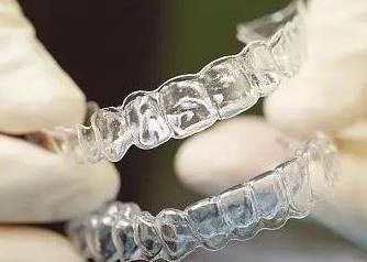 隱形透明牙套